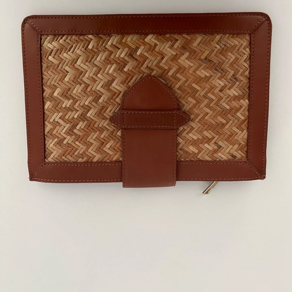 Poolside L'Enveloppe Clutch - Picture 9 of 9